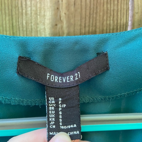 GORGEOUS Green Dress - Picture 2 of 3